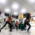 Занятия йогой, фитнесом в спортзале Школа танцев Move & Joy Dance Studio Новороссийск