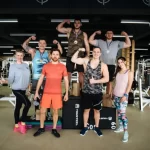 Занятия йогой, фитнесом в спортзале Сильные люди Сочи