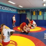 Занятия йогой, фитнесом в спортзале СК Лев Белгород