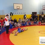 Занятия йогой, фитнесом в спортзале СК Нардъ Московский
