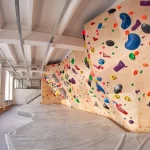 Занятия йогой, фитнесом в спортзале Скалодром Токио ClimbIN Москва