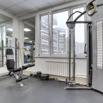 Занятия йогой, фитнесом в спортзале SkFitness Москва
