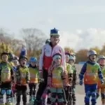 Занятия йогой, фитнесом в спортзале Skination.ru школа биатлона, лыж, роликов Санкт-Петербург