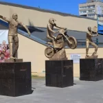 Занятия йогой, фитнесом в спортзале Скульптура Дзержинск