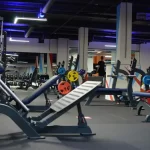 Занятия йогой, фитнесом в спортзале Sky Fitness Москва