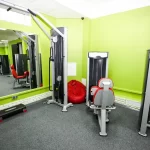 Занятия йогой, фитнесом в спортзале Smart fit Санкт-Петербург