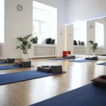 Занятия йогой, фитнесом в спортзале Smstretching Москва