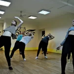 Занятия йогой, фитнесом в спортзале Сова Дэнс Москва