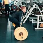 Занятия йогой, фитнесом в спортзале Спартак Ростов