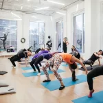 Занятия йогой, фитнесом в спортзале Sport Look, Студия Растяжки и Стретчинга Москва