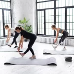 Занятия йогой, фитнесом в спортзале Sport Look, Студия Растяжки и Стретчинга Москва