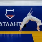 Занятия йогой, фитнесом в спортзале СпортАтлант Симферополь