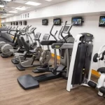 Занятия йогой, фитнесом в спортзале SportExpert Бийск