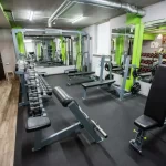 Занятия йогой, фитнесом в спортзале SportHouse Домодедово