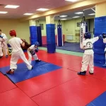 Занятия йогой, фитнесом в спортзале Спортивные секции восточное Измайлово Москва