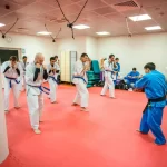 Занятия йогой, фитнесом в спортзале Спортивный клуб кудо Скала Псков