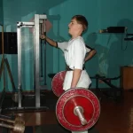 Занятия йогой, фитнесом в спортзале Спортивный клуб Лори Омск