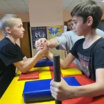 Занятия йогой, фитнесом в спортзале Спортивный клуб Титан Аша