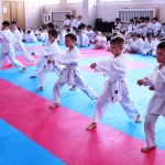 Занятия йогой, фитнесом в спортзале СШОР по Восточным Единоборствам Новосибирск