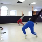 Занятия йогой, фитнесом в спортзале Stage Dance Center Псков