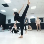 Занятия йогой, фитнесом в спортзале Stage Dance Center Псков