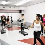 Занятия йогой, фитнесом в спортзале Step by Step Омск