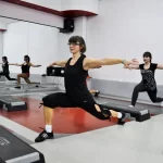 Занятия йогой, фитнесом в спортзале Step by Step Омск