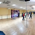 Занятия йогой, фитнесом в спортзале Step Up dance studio Саратов