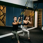 Занятия йогой, фитнесом в спортзале Stretch & Strong Studio Москва