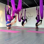 Занятия йогой, фитнесом в спортзале Stretch & Strong Studio Москва