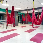 Занятия йогой, фитнесом в спортзале Stretch & Strong Studio Москва