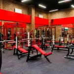 Занятия йогой, фитнесом в спортзале Strong Fitness Hall Нижневартовск