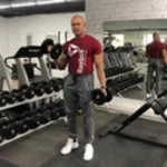 Занятия йогой, фитнесом в спортзале Strong Man Ульяновск