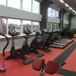 Занятия йогой, фитнесом в спортзале Студенческий Салехард
