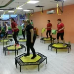 Занятия йогой, фитнесом в спортзале Студия джампинга mango Альметьевск