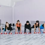 Занятия йогой, фитнесом в спортзале Студия современного танца Mix Dance Уссурийск