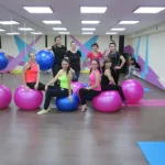 Занятия йогой, фитнесом в спортзале Студия танца и фитнеса Шаг за шагом Кемерово