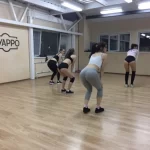 Занятия йогой, фитнесом в спортзале Студия танца и воздушной акробатики Луарро Орёл
