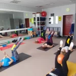 Занятия йогой, фитнесом в спортзале Студия женского фитнеса и тейпирования Самара