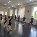Занятия йогой, фитнесом в спортзале Ступеньки К Успеху Казань