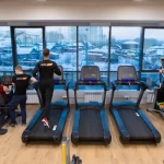 Занятия йогой, фитнесом в спортзале Super Gym Томск