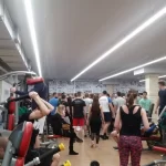 Занятия йогой, фитнесом в спортзале Свои люди Красноярск