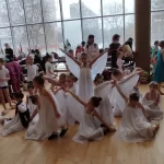 Занятия йогой, фитнесом в спортзале Танцы Na Bis Family! Мытищи