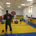 Занятия йогой, фитнесом в спортзале TigerKids Томск