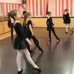 Занятия йогой, фитнесом в спортзале Time of Dance Осинники