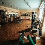 Занятия йогой, фитнесом в спортзале Титан Руза