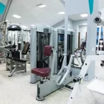 Занятия йогой, фитнесом в спортзале Титан Северск