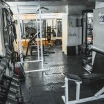 Занятия йогой, фитнесом в спортзале Титан Северск