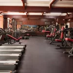 Занятия йогой, фитнесом в спортзале To Be Симферополь