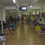 Занятия йогой, фитнесом в спортзале Тонн Махачкала